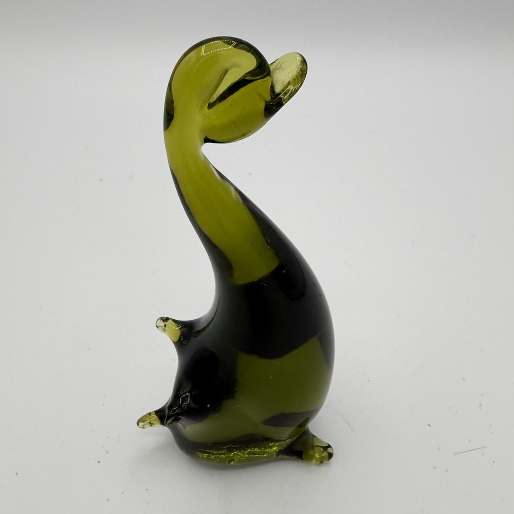 Vintage Pilgrim Glass Handblow Green Glass Duck Figurine Adorable Collectible - Picture 2 of 8